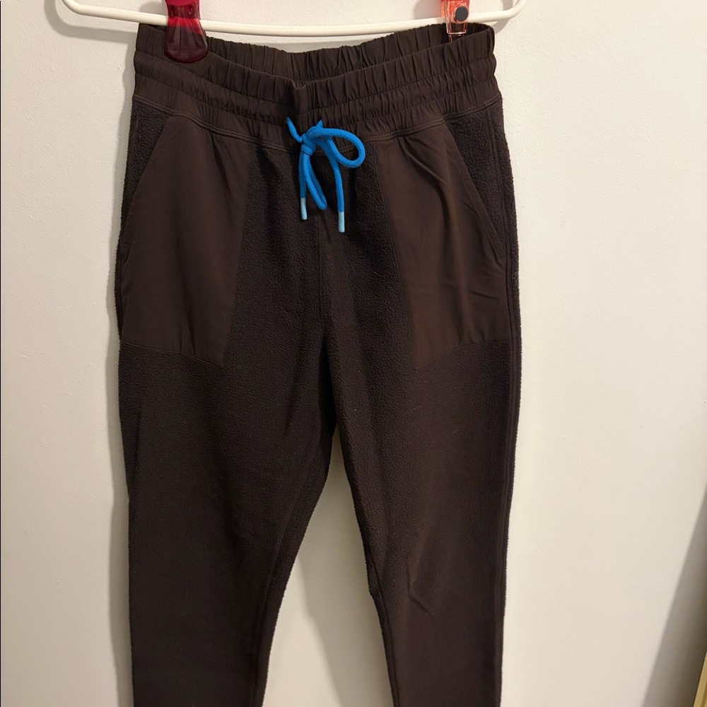 Cotopaxi sweatpants